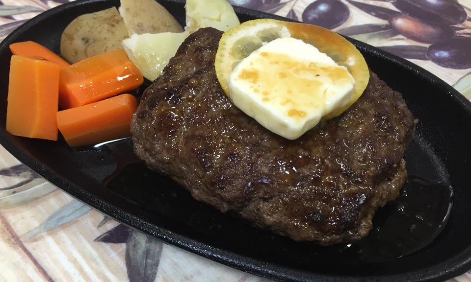 牛ひき肉を固めるステーキが凄い！安い牛肉で簡単に大満足できる作り方